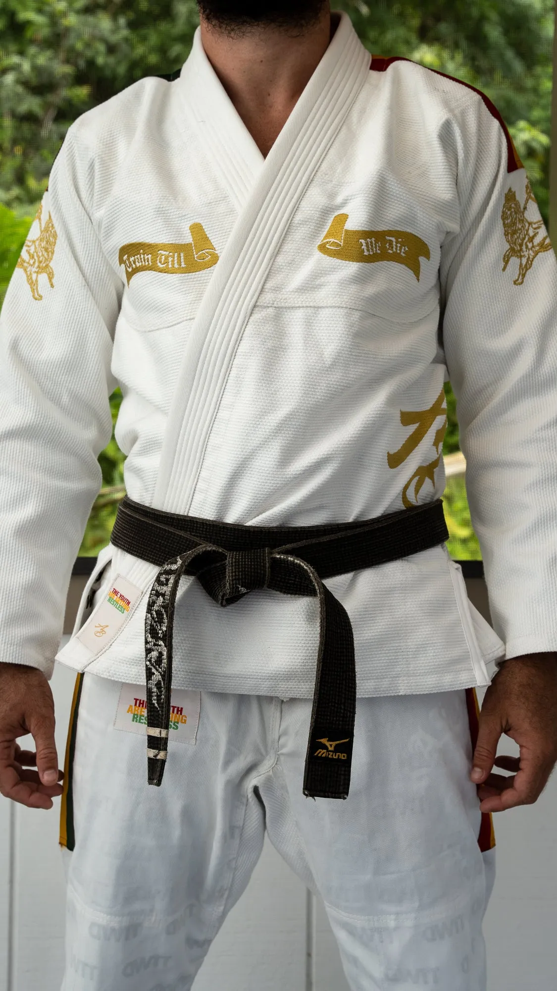 The Official Issue Business Suit - V23 RUDE BOY - White
