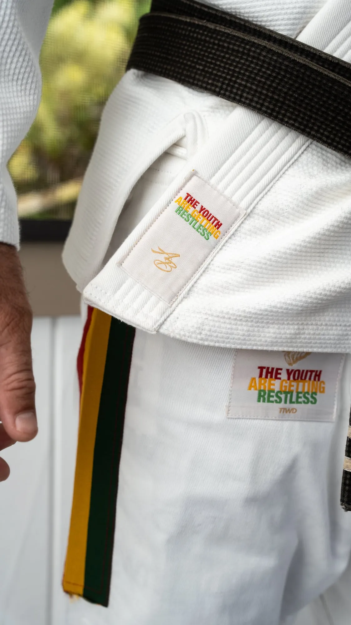 The Official Issue Business Suit - V23 RUDE BOY - White