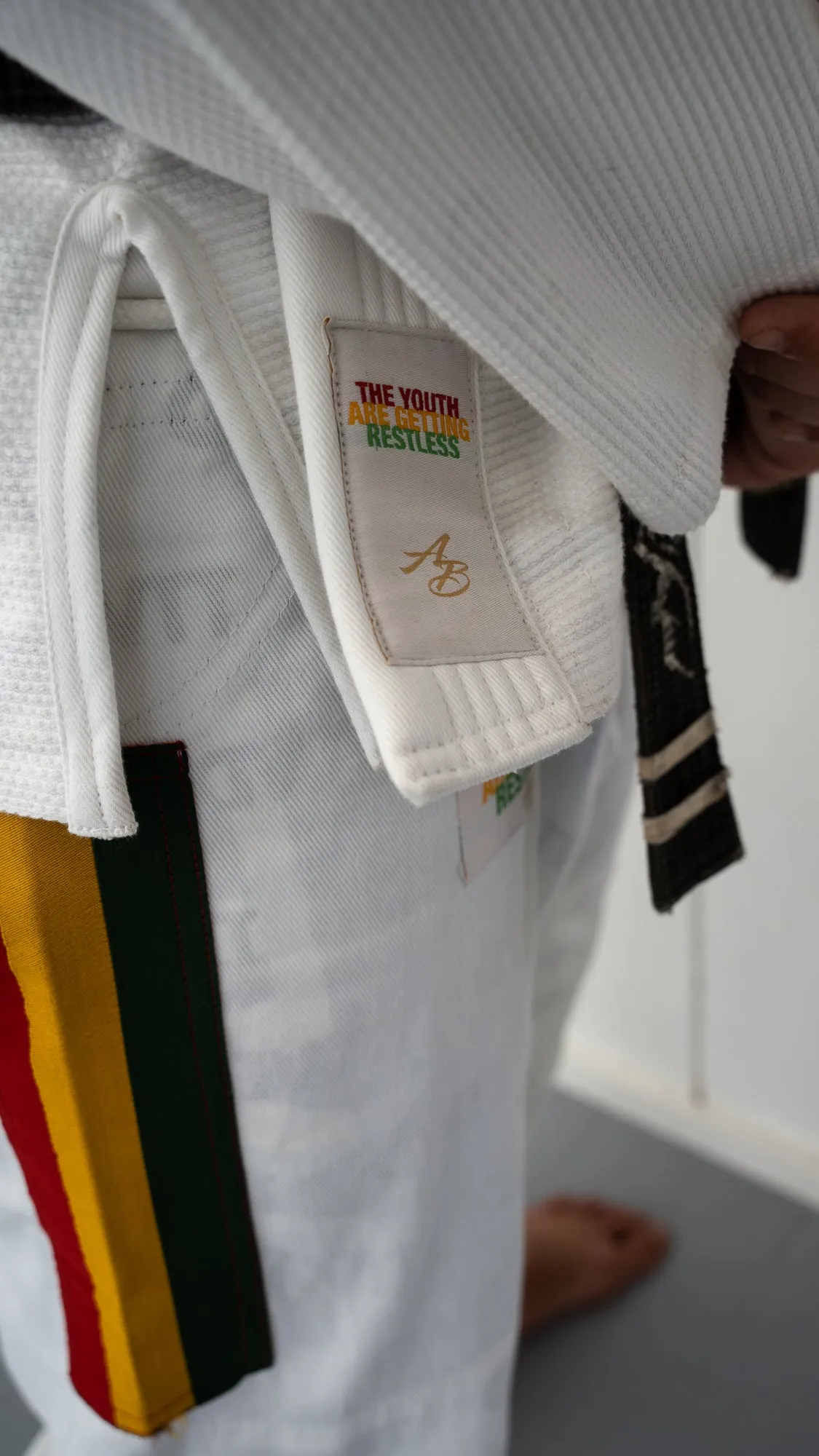 The Official Issue Business Suit - V23 RUDE BOY - White