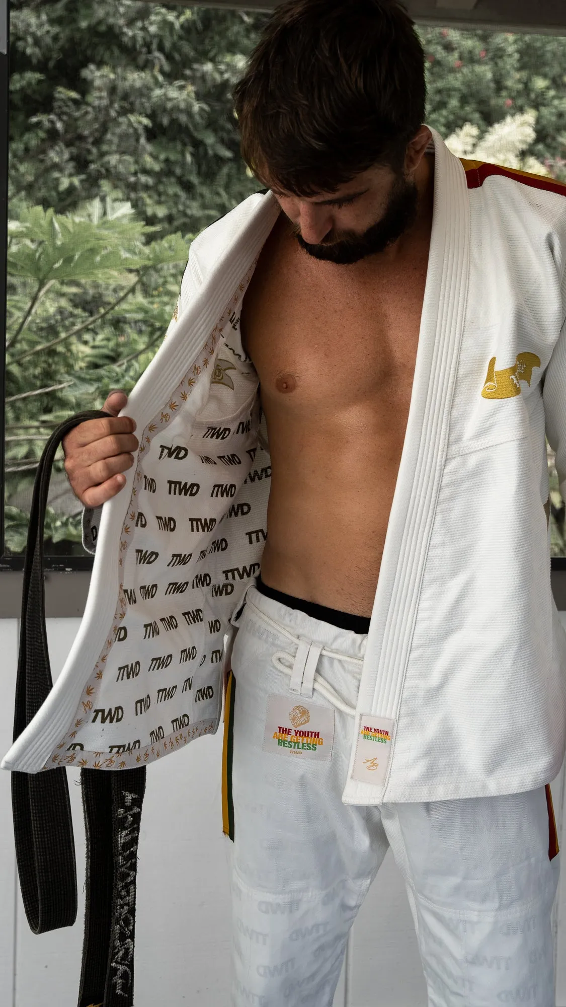 The Official Issue Business Suit - V23 RUDE BOY - White